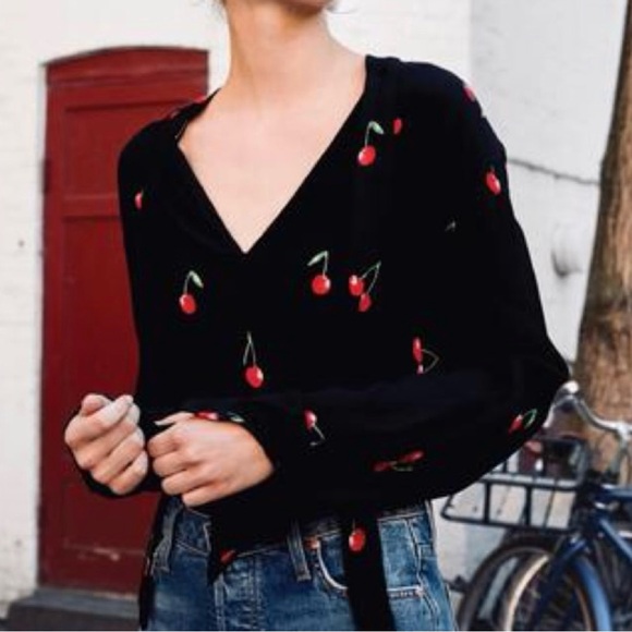 RAILS Rhea Cherry Blouse Cerise Neck Tie Rayon - Picture 6 of 14